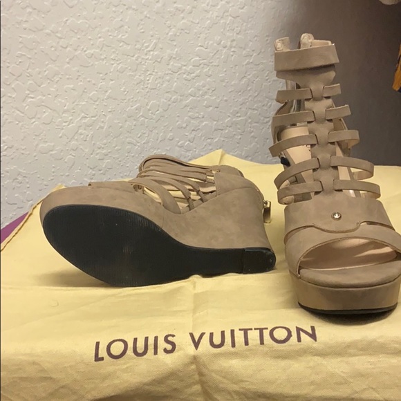 Guess Wedges - Picture 2 of 4